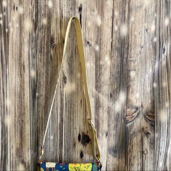 Lily Bloom Crossbody/CrossOver Bag - Picture 3 of 16